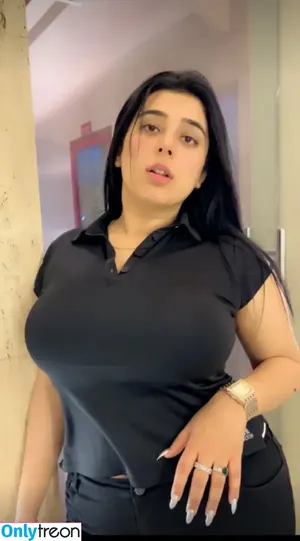 Apoorva Bhalla / apoorva_bhalla / apoorvabhalla фото голая #0161