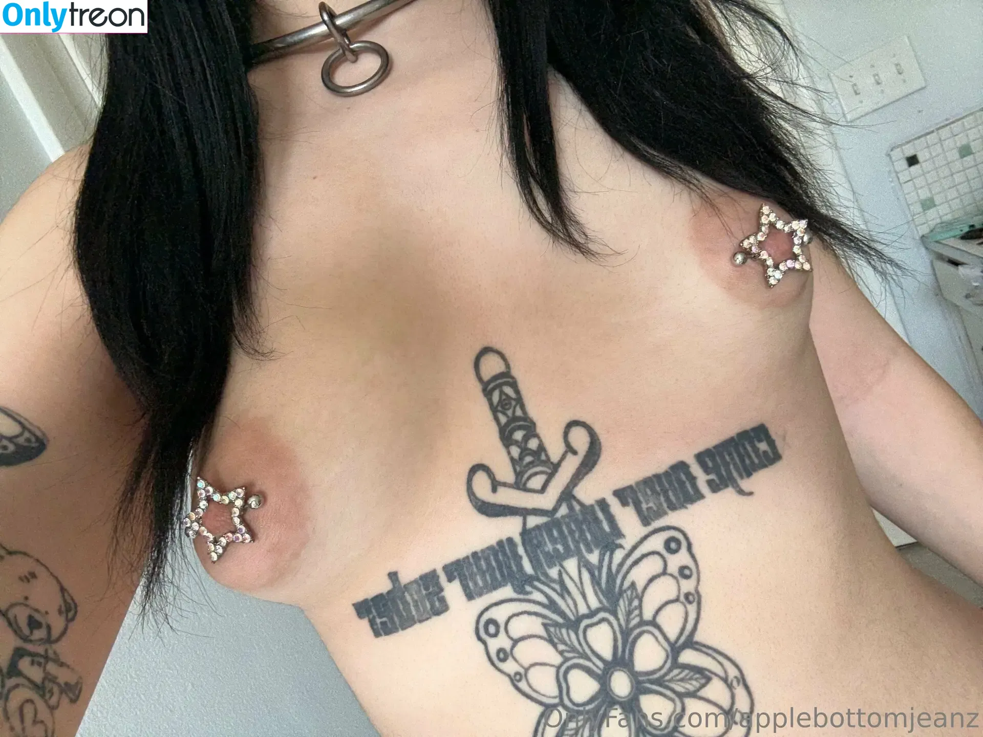 applebottomjeanz nude photo #0474 (applebottomjeansss_)