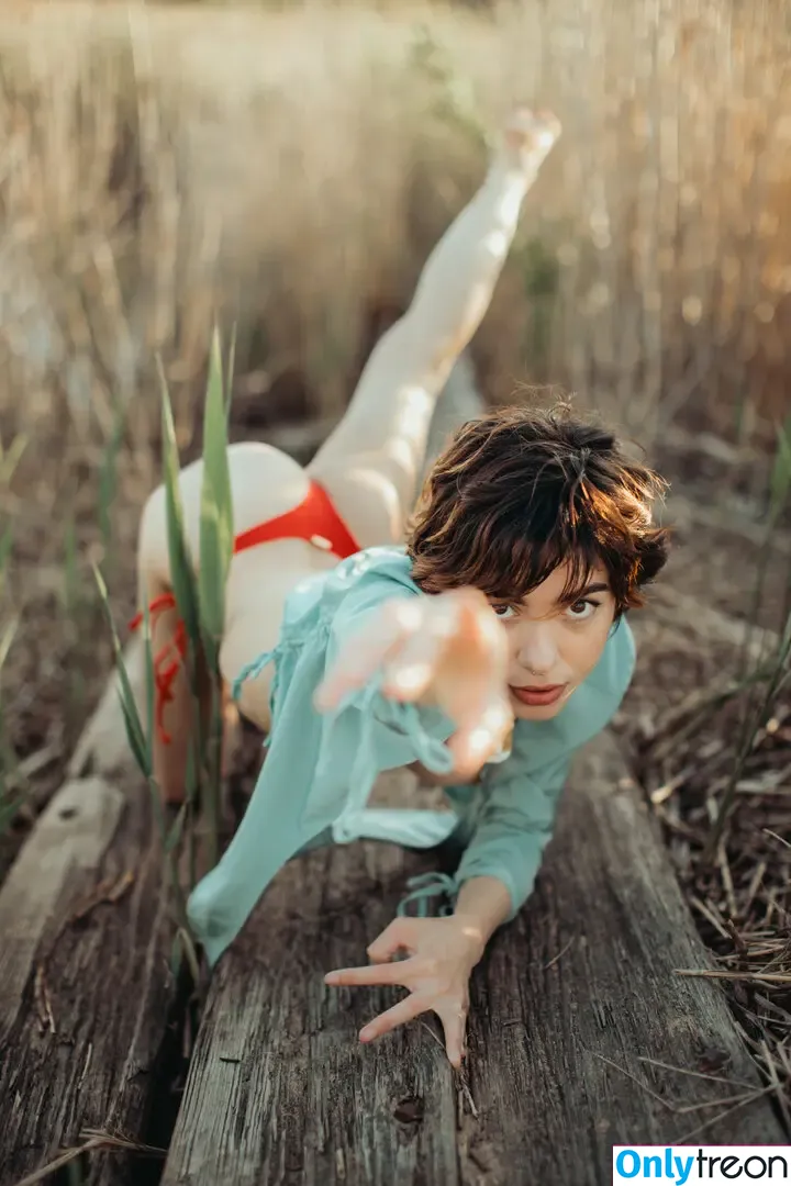 April Stoned nude photo #0092 (fernandaw.e / stonedapril)