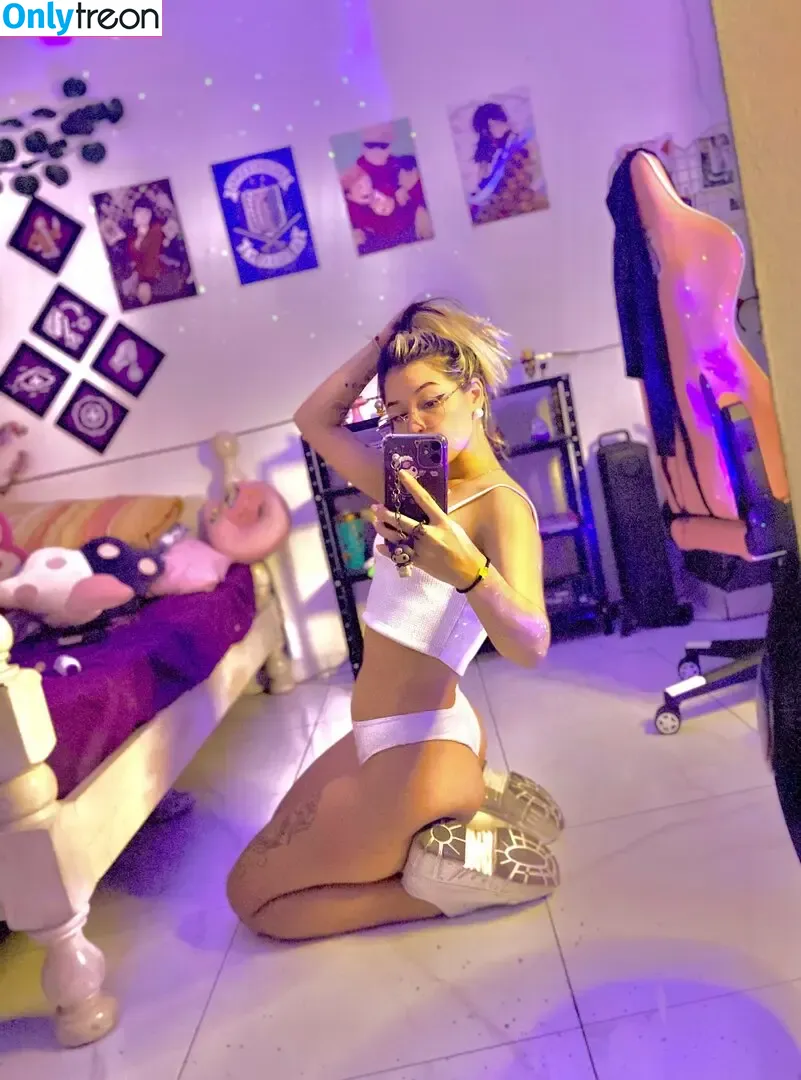 apuddii nude photo #0003 (Monique Gama)