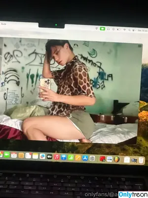  nude photo #0003