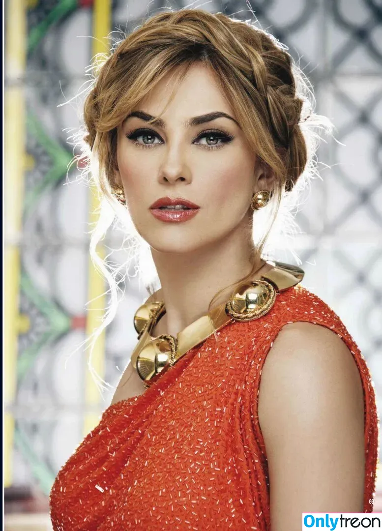 Aracely Arambula голая photo #0014 (aracelyarambula)