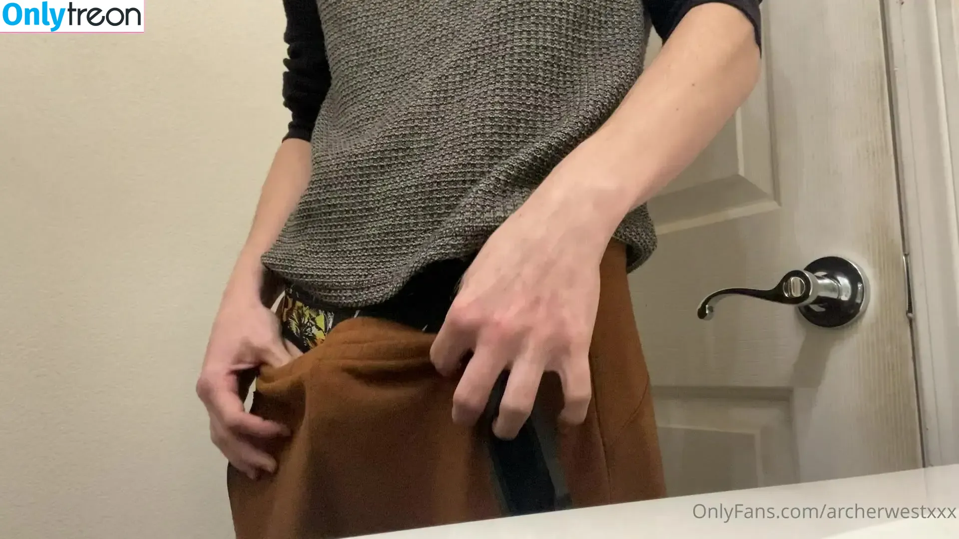 archerwestxxx nude photo #0002 (archerwestx)