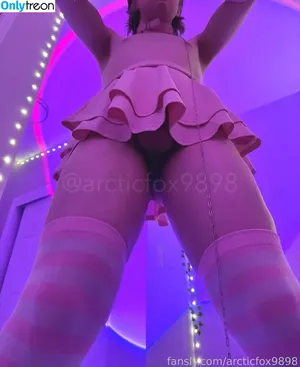 arcticfox9898 / reel nude photo #0003