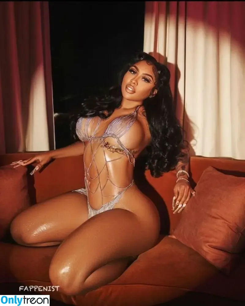 Ari Fletcher nude photo #0211 (AriTheDon / therealkylesister)