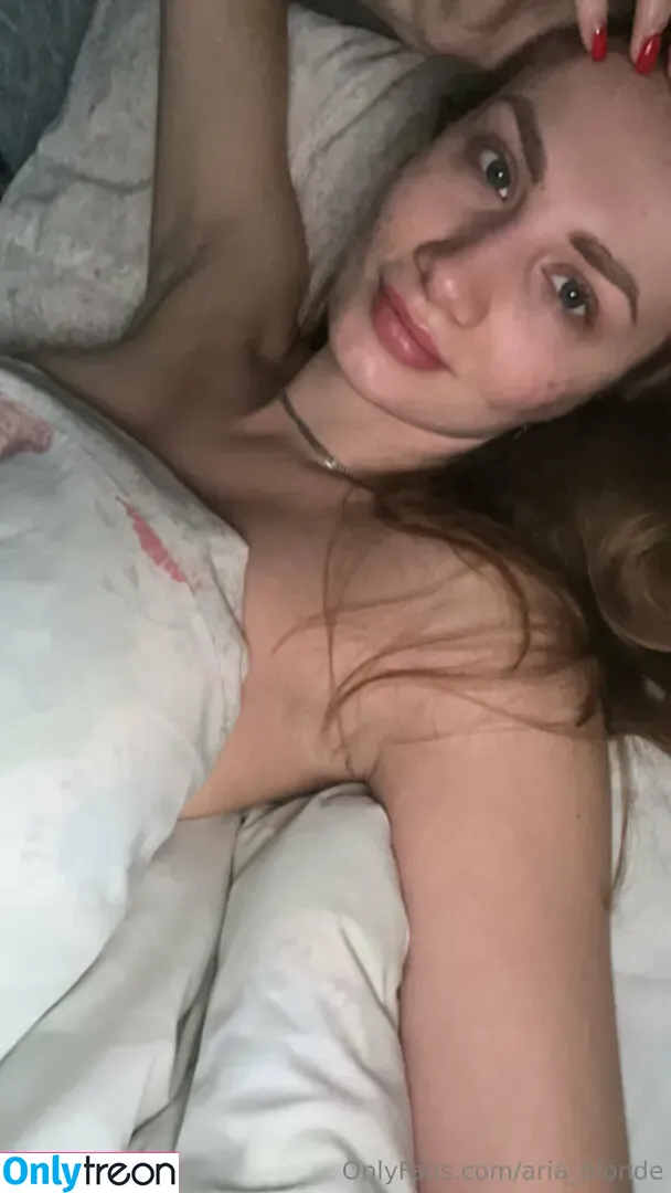aria_blonde nude photo #0032 (messy.blonde)