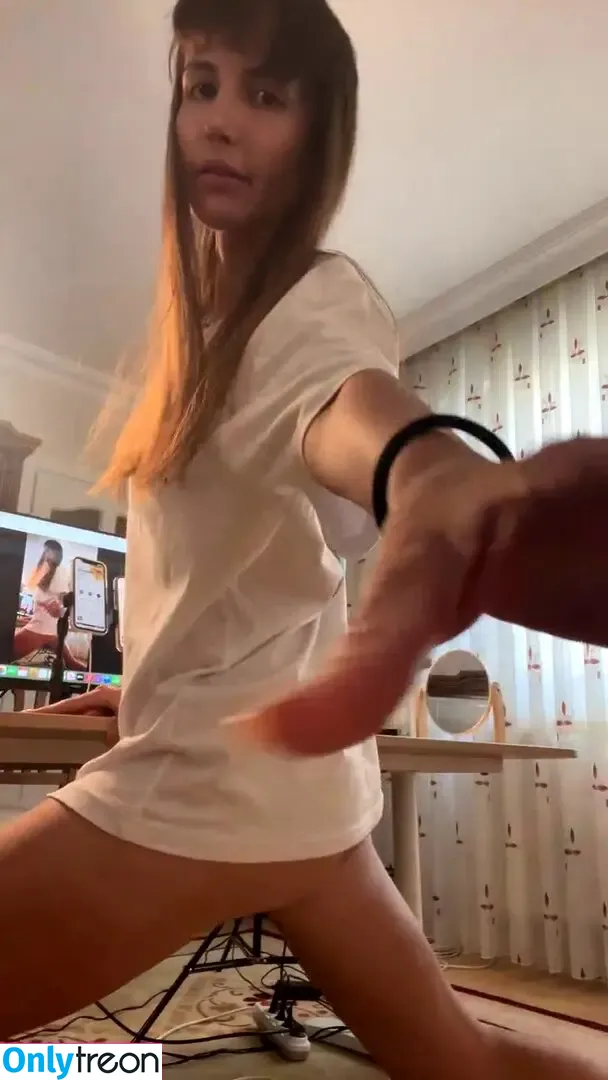 ArianaRealTV nude photo #0071 (arianareal.tv)