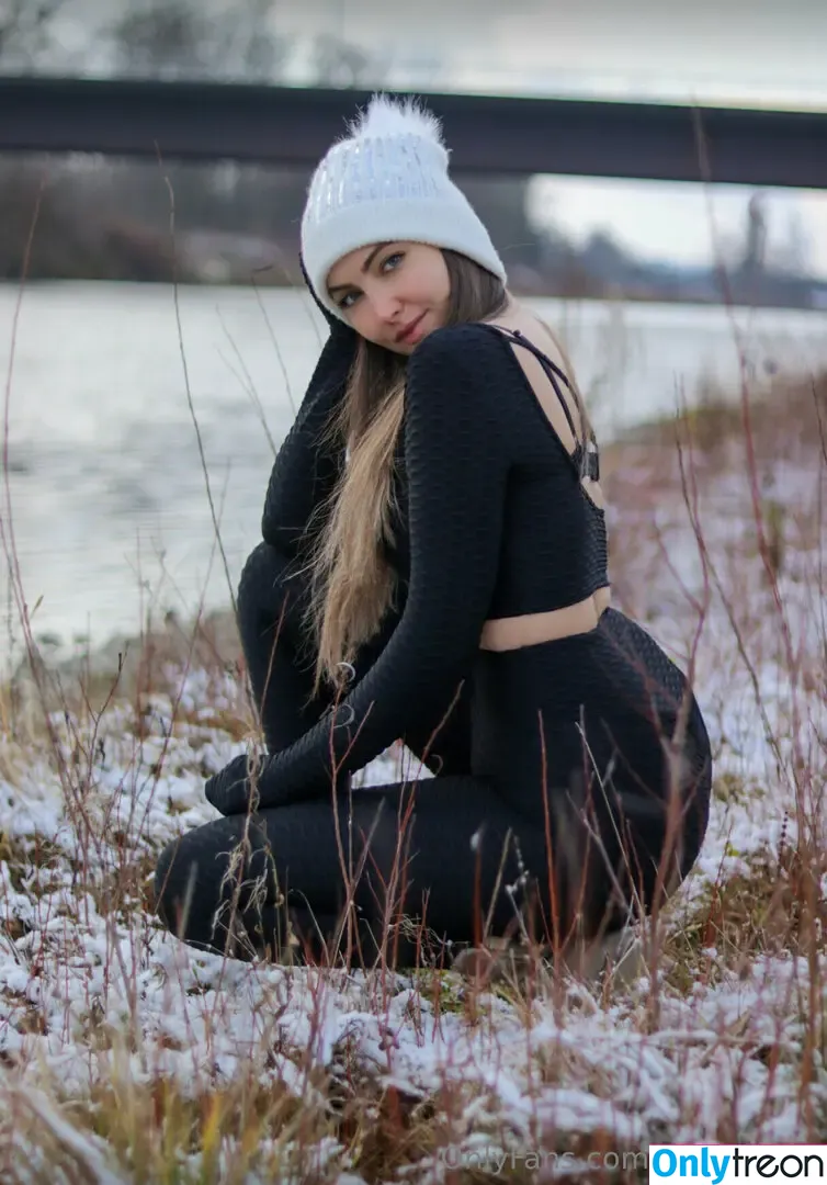 arianna.xx nude photo #0150 (arianna.xx_)