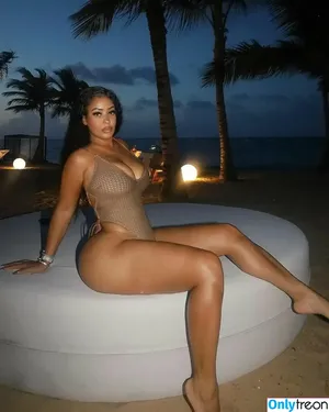 ariees / renea jackson / thearieeamor nude photo #0007