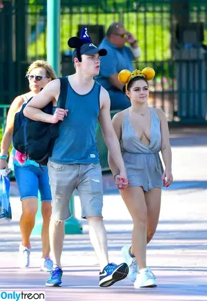 Ariel Winter / arielwinter фото голая #1317
