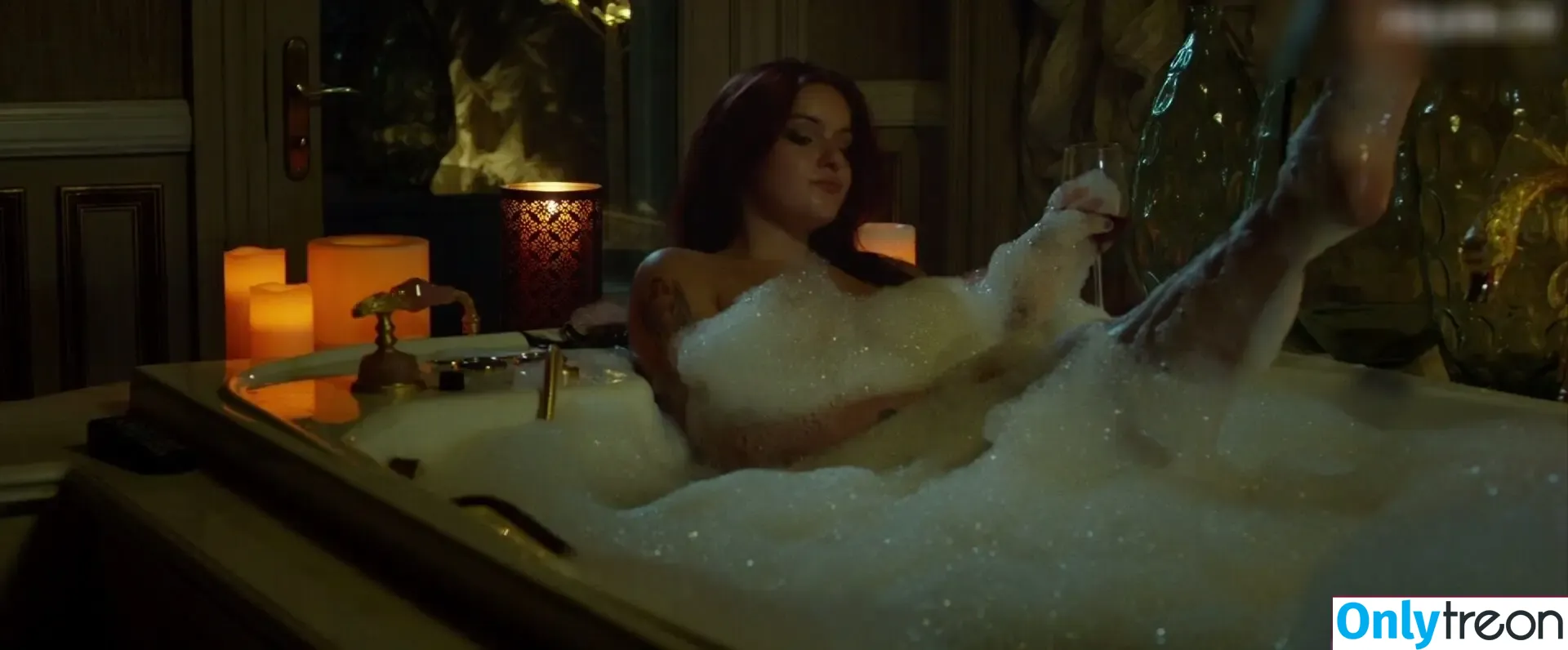 Ariel Winter голая photo #1436 (arielwinter)