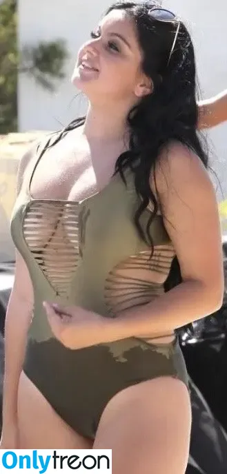Ariel Winter nude photo #1575 (arielwinter)