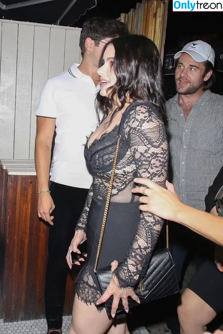 Ariel Winter nude photo #1669 (arielwinter)