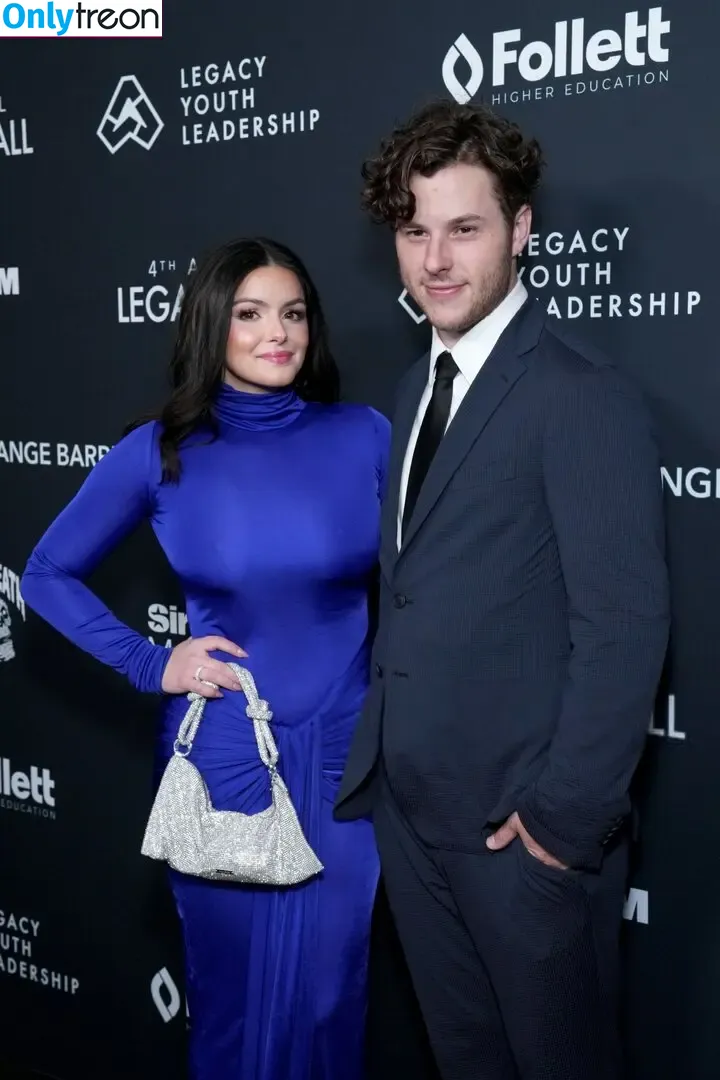 Ariel Winter nude photo #1754 (arielwinter)