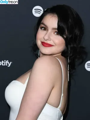 Ariel Winter / arielwinter nude photo #2033