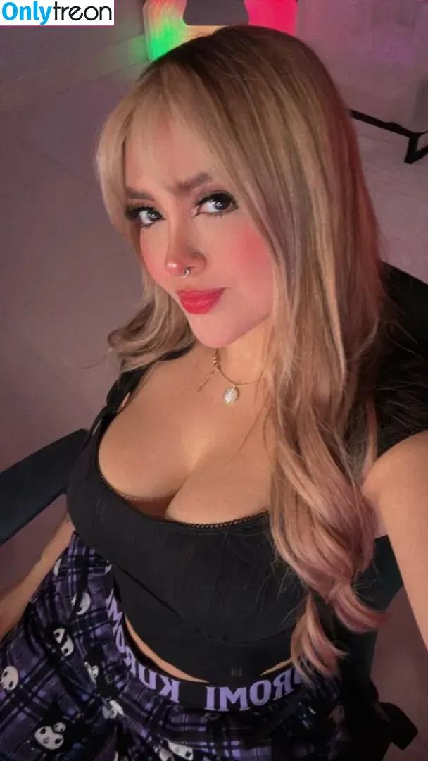 AriGameplays голая photo #0026 (ari_gameplays)