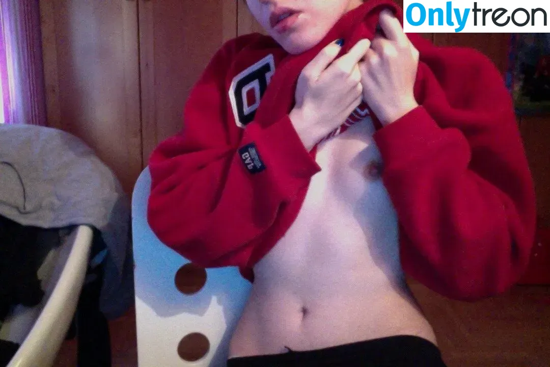 Aril's Chest голая photo #0023 (arils_chest)