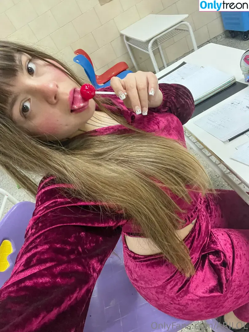 arilol nude photo #0211 (arilol_18)
