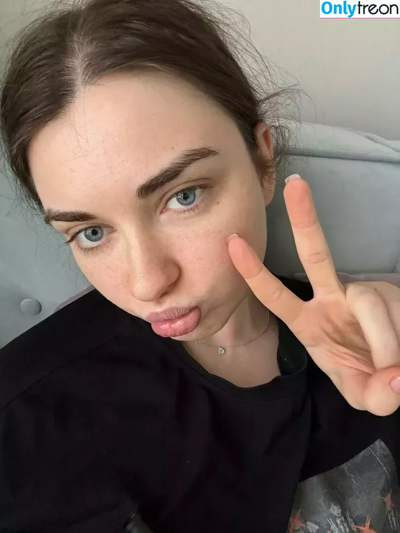 Arina Berdnikova голая photo #0491 (Ahrinyan / nyasharisha)
