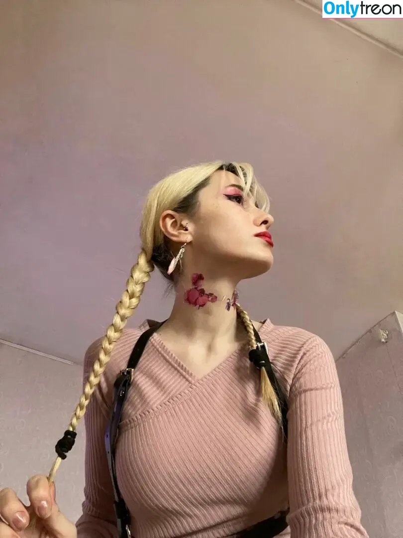 arinatelo голая photo #0001 (arinatelo)