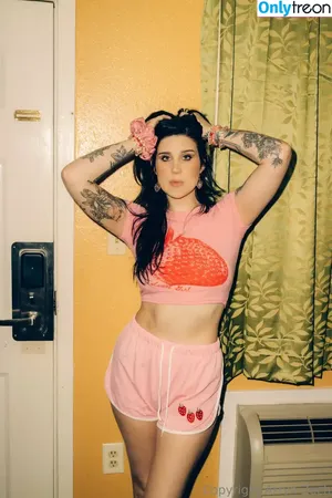 Arryn Zech / arryn / arrynzech nude photo #0045