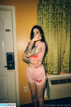 Arryn Zech / arryn / arrynzech nude photo #0053