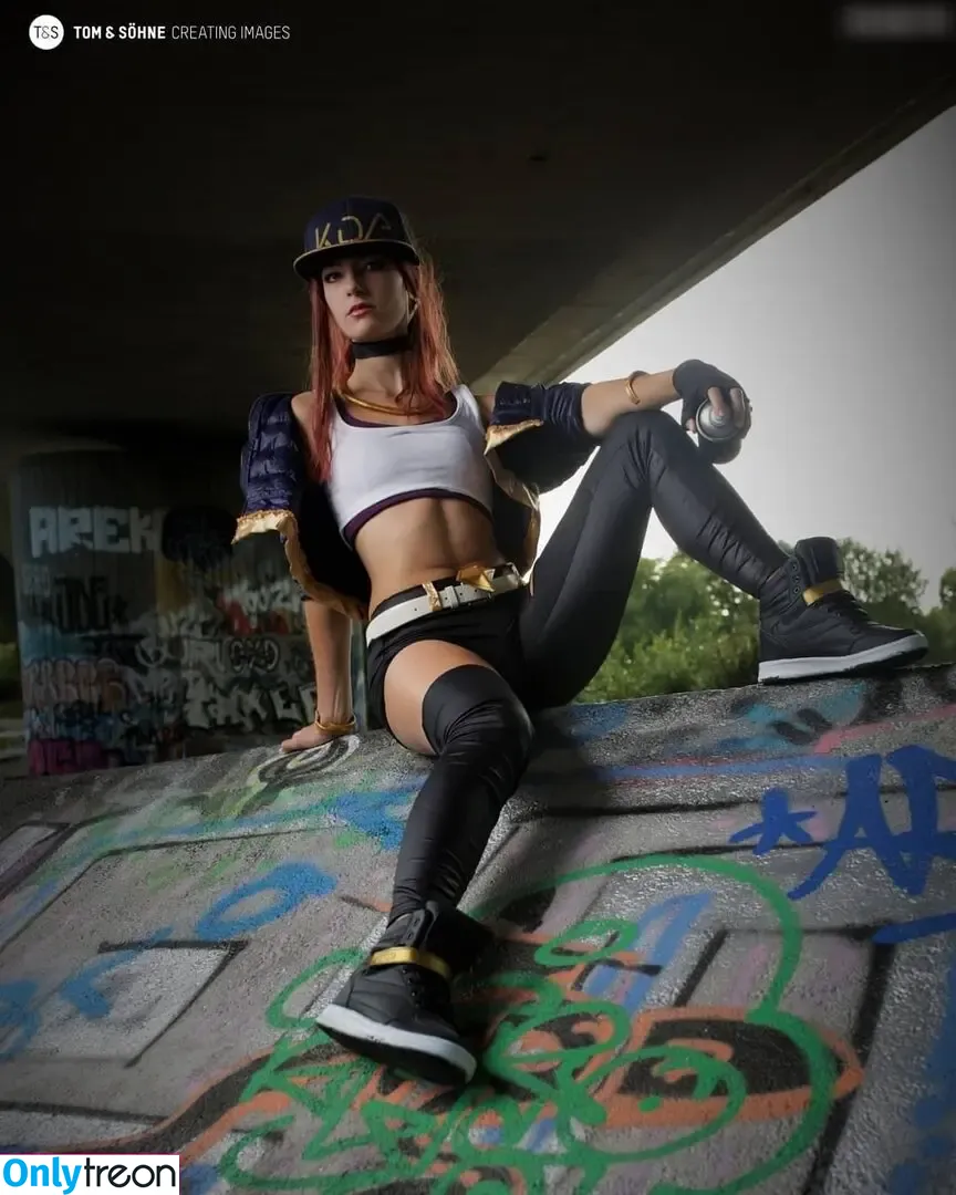 Artemizplayz nude photo #0009 (Artemizplayz)