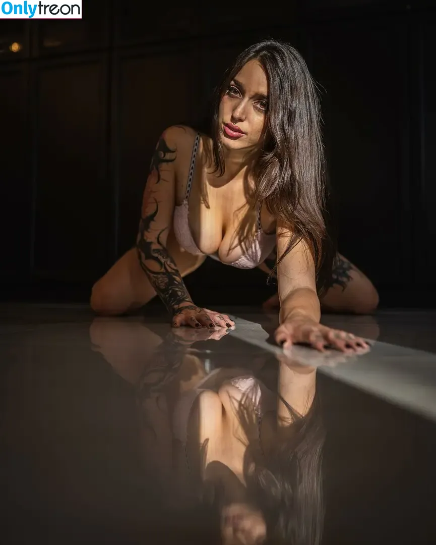 Aryabella nude photo #0105 (OliviaXORose / aryabellax)