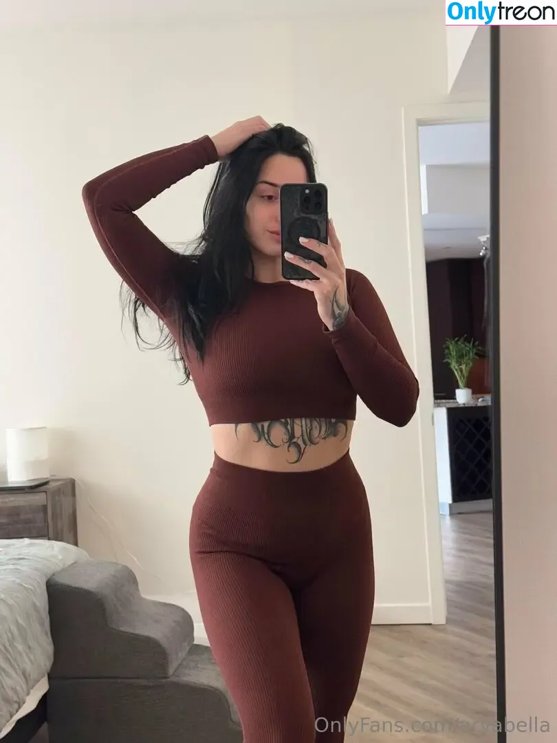 Aryabella nude photo #0193 (OliviaXORose / aryabellax)