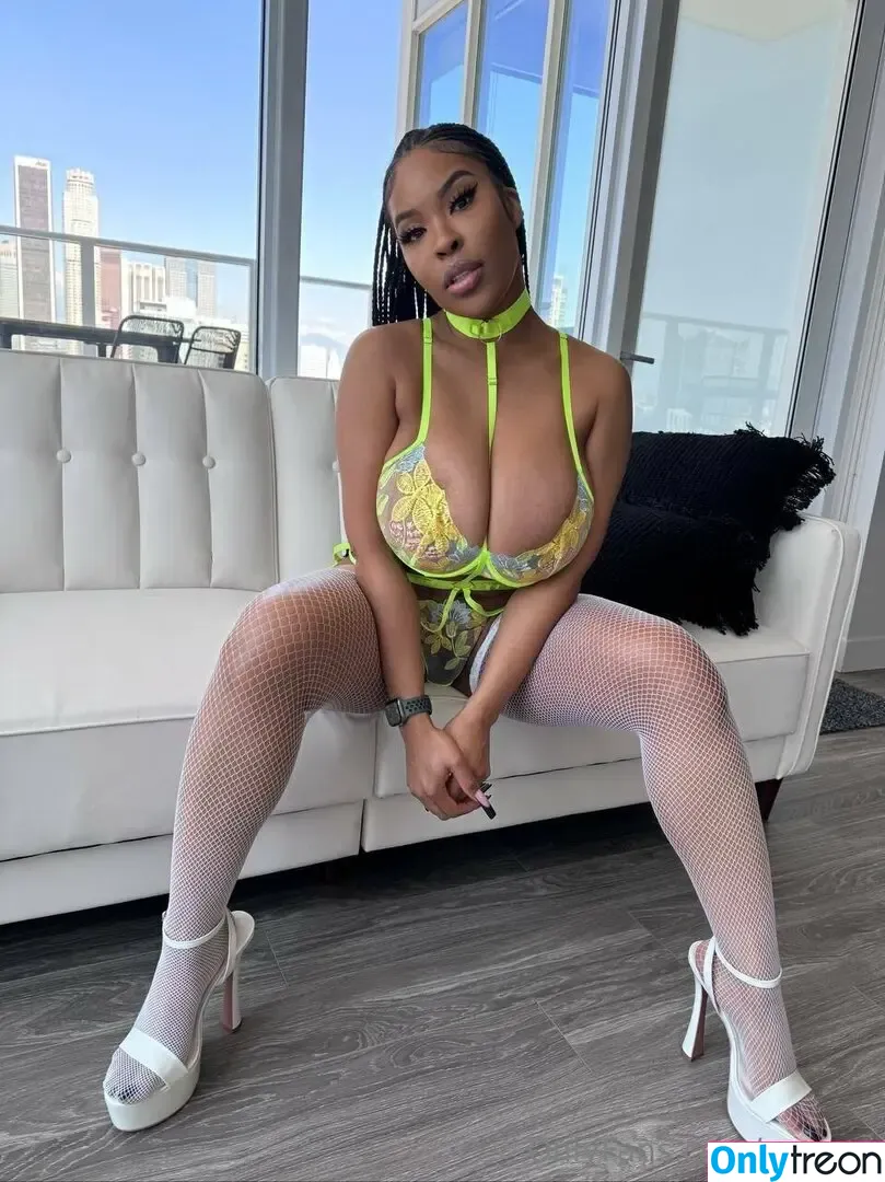 aryana nude photo #0028 (aryana.tv)