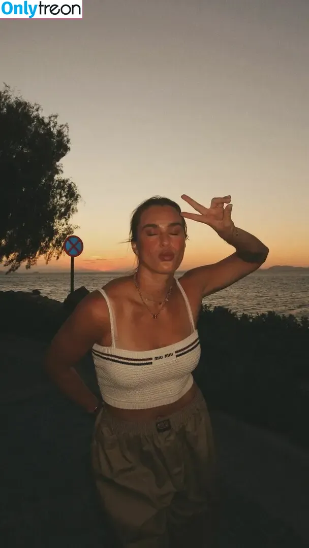 Aryna Sabalenka nude photo #0303 (arynasabalenka)
