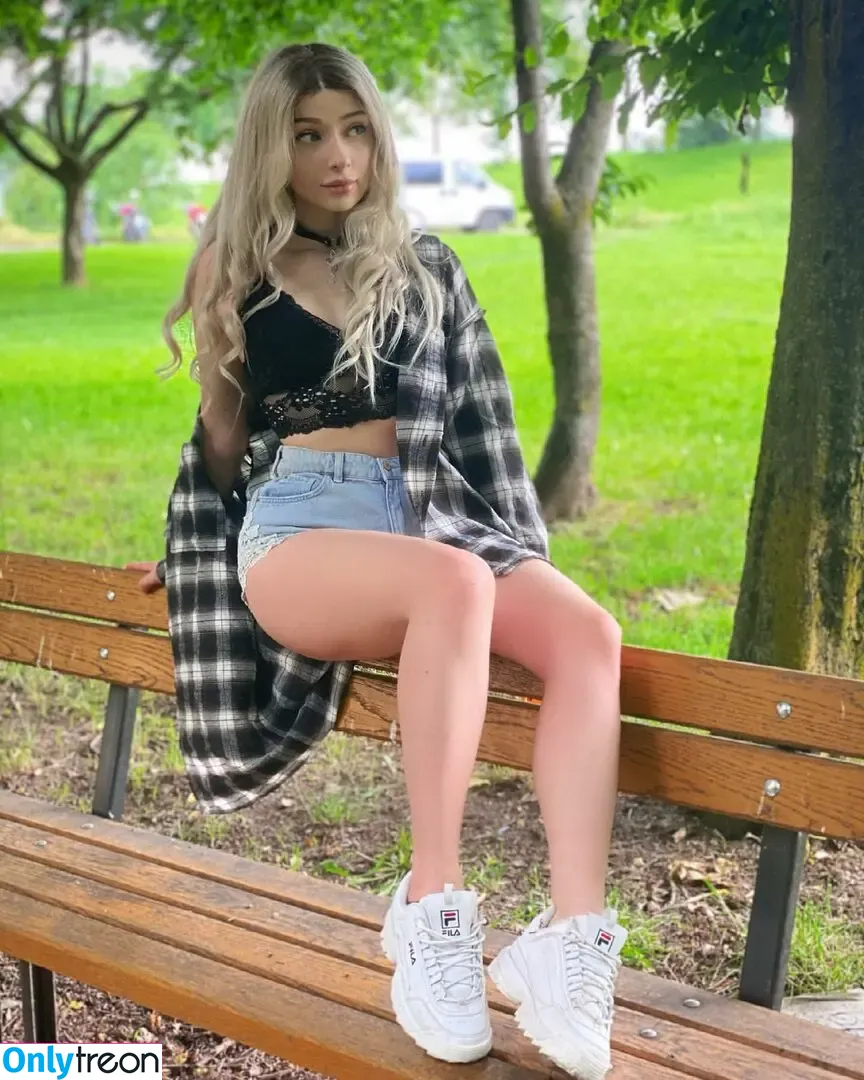 aryssa614 nude photo #0035 (aryssa614)