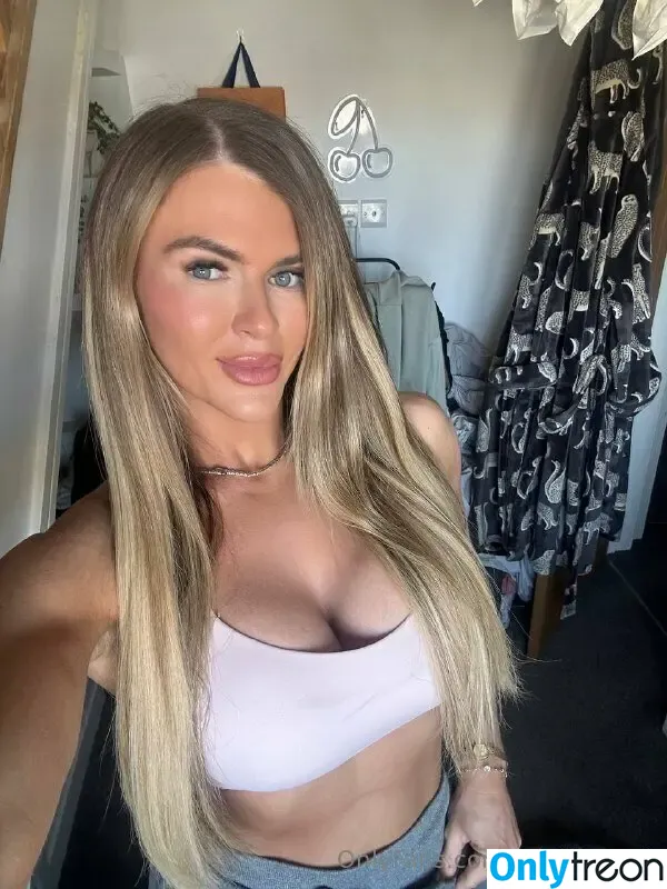 ashfitblondi nude photo #0061 (fitness.blondie)