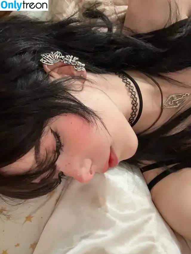 ashisbees nude photo #0296 (iamb33s)