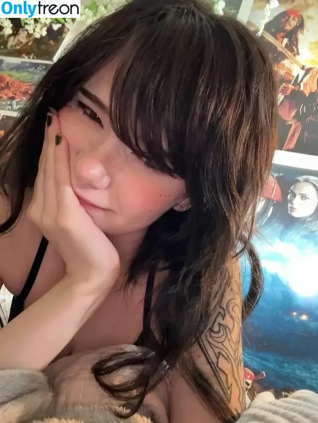ashisbees nude photo #0301 (iamb33s)