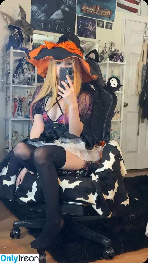 ashisbees nude photo #0322 (iamb33s)