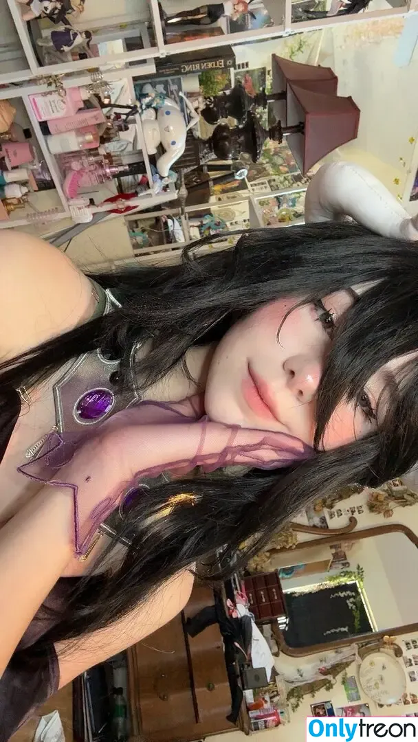 ashisbees nude photo #0327 (iamb33s)