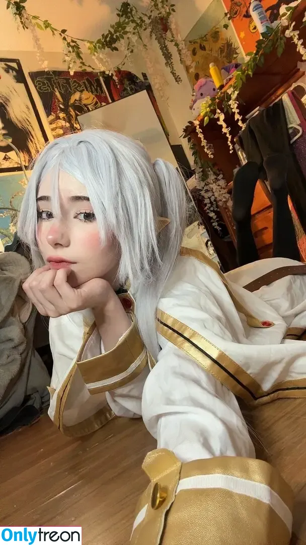 ashisbees голая photo #0334 (iamb33s)