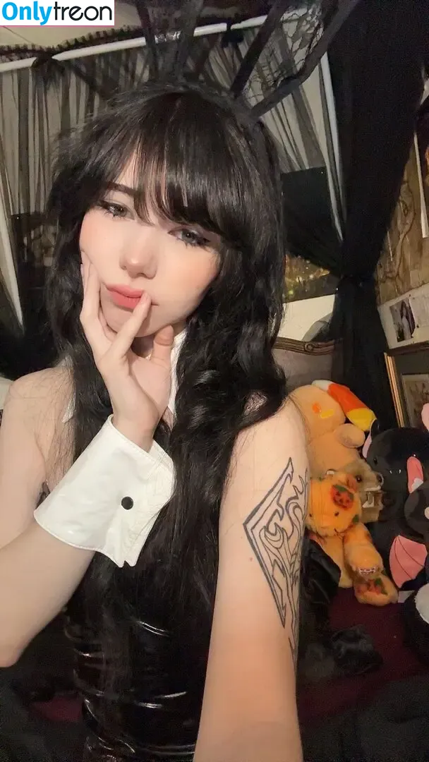 ashisbees nude photo #0378 (iamb33s)