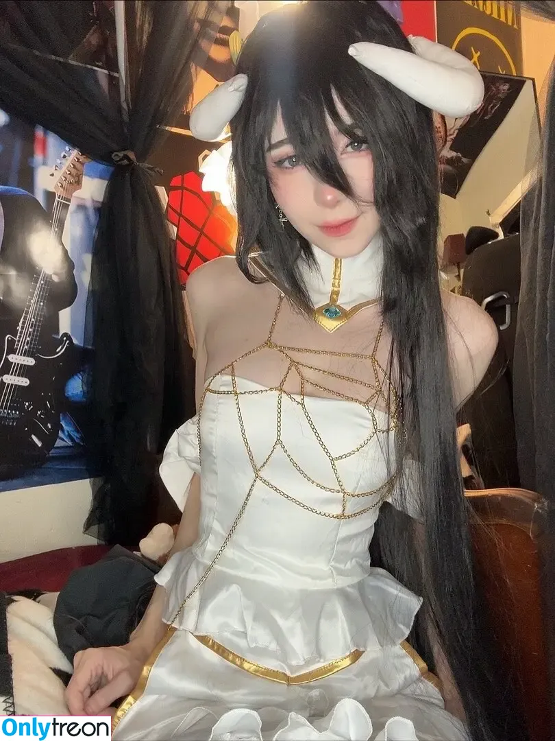 ashisbees nude photo #0392 (iamb33s)