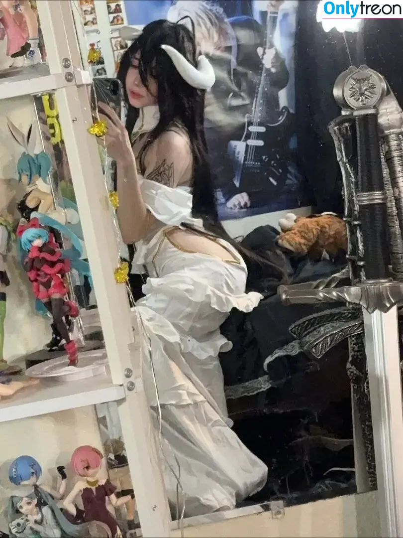 ashisbees nude photo #0393 (iamb33s)