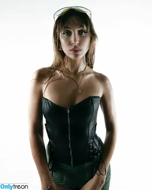  nude photo #0007