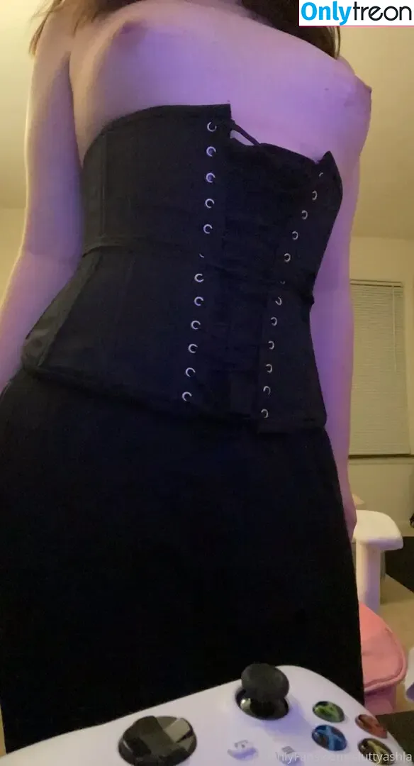 ashlaaa nude photo #0001 (ashlaaa)