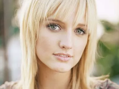 Ashlee Simpson Ross / ashleesimpsonross / hippiechick92 фото голая #0001