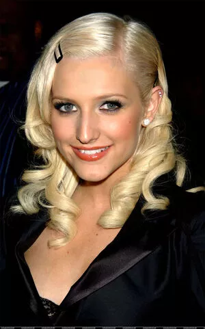 Ashlee Simpson Ross / ashleesimpsonross / hippiechick92 фото голая #0017