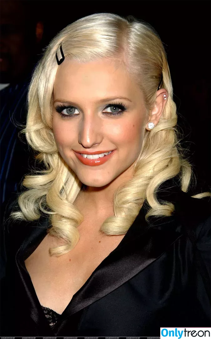 Ashlee Simpson Ross голая photo #0017 (ashleesimpsonross / hippiechick92)