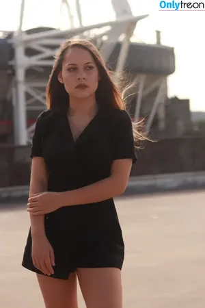 Ashleigh Stroude / ash.stroude / ashleighstroude / ashtravel17 / theashgraham фото голая #0001