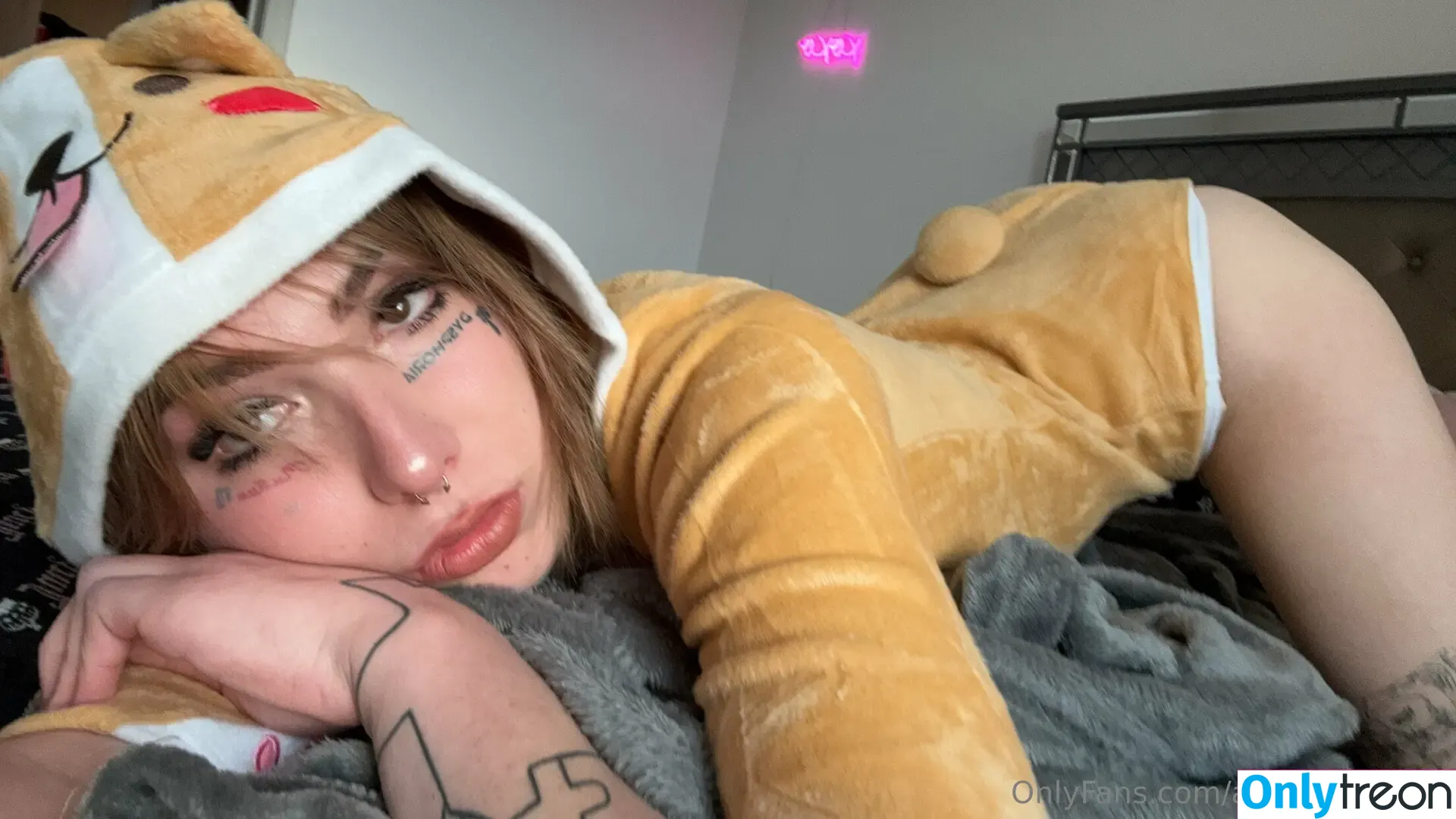ashleimichelle nude photo #0030 (ashleim1chelle / theiconicashley)