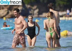 Ashley Benson / AshBenzo / ashleybenson nude photo #0989