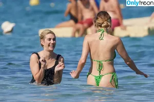 Ashley Benson / AshBenzo / ashleybenson nude photo #1003